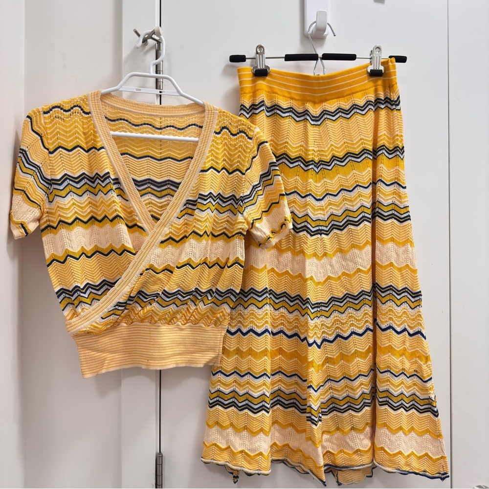 Women’s Summer Striped Yellow and Blue Knit dress set for vacation size S-M
